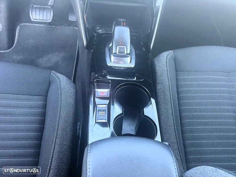 Peugeot 208 1.2 PureTech Allure EAT8 - 22