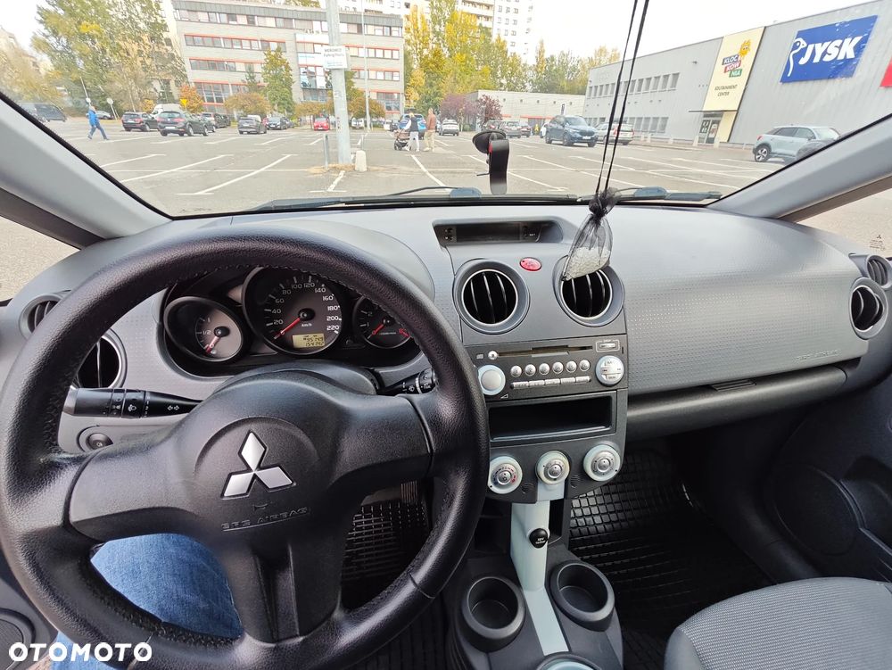 Mitsubishi Colt - 13