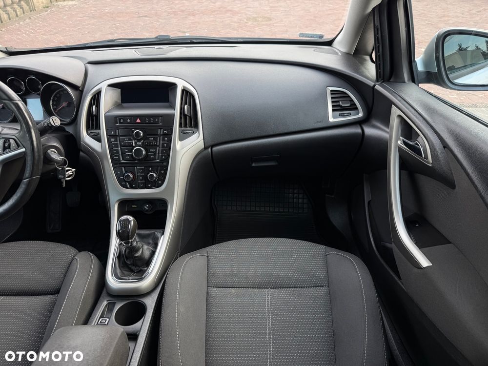 Opel Astra 1.4 T Cosmo - 27