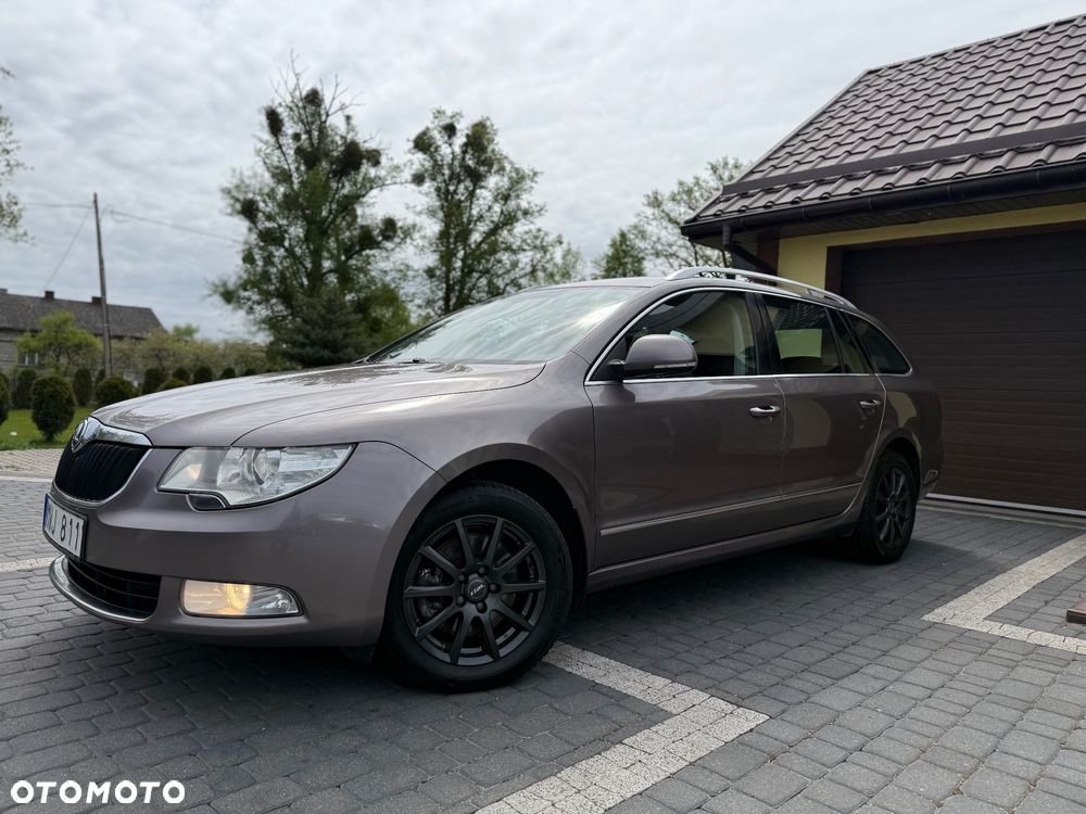 Skoda Superb 2.0 TDI DSG Elegance - 8