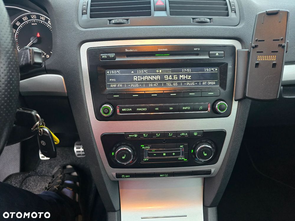 Skoda Octavia Combi 2.0 TDI CR DPF RS - 18