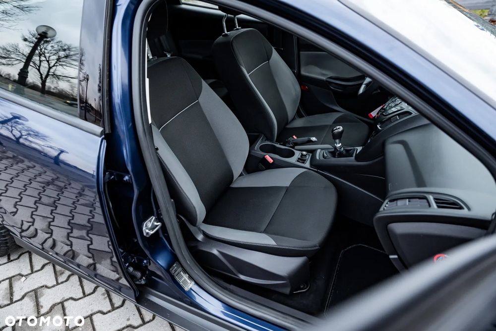 Ford Focus 1.6 TDCi Ambiente Start - 23