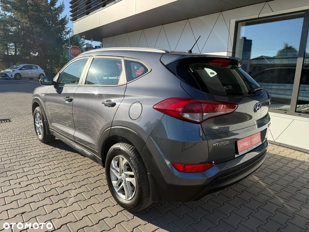 Hyundai Tucson 1.6 GDI BlueDrive GO 2WD - 25