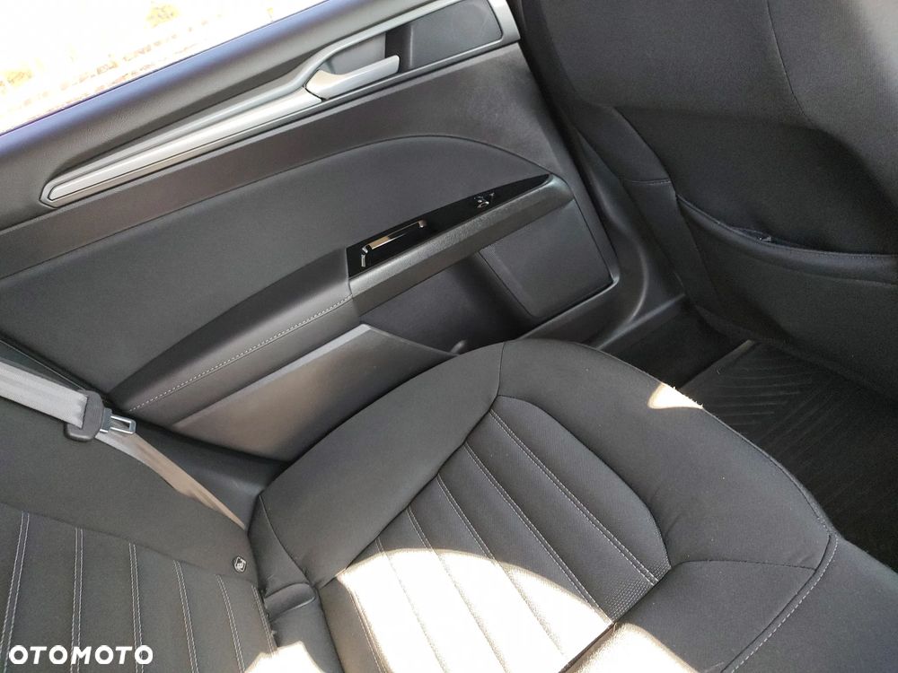 Ford Mondeo 1.5 EcoBoost Trend - 18