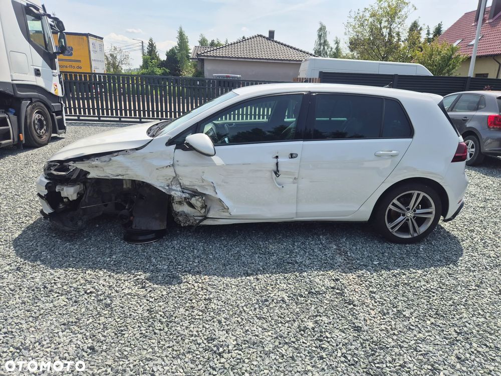 Volkswagen Golf - 12