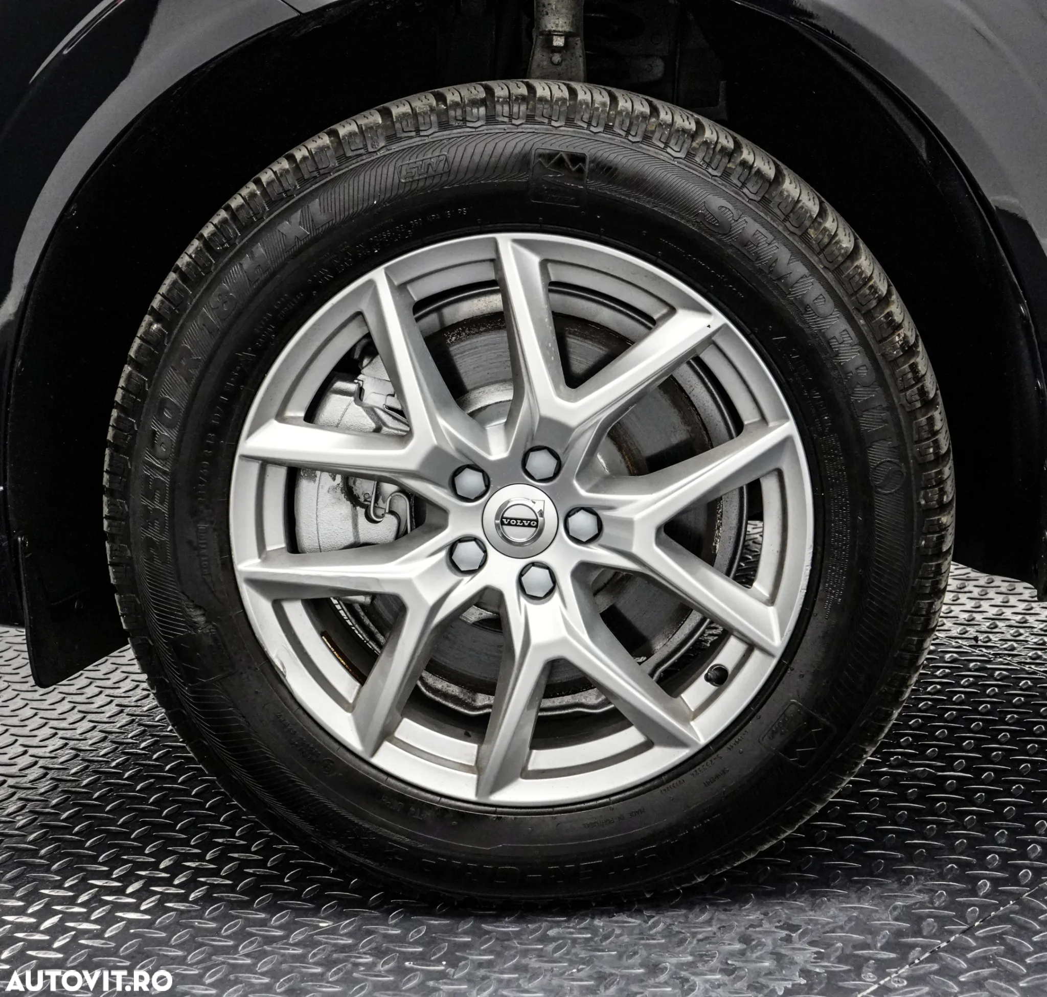 Volvo XC 60 T8 Twin Engine AWD Momentum Pro - 26