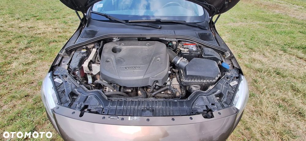 Volvo V60 Cross Country D3 Drive-E Momentum - 13