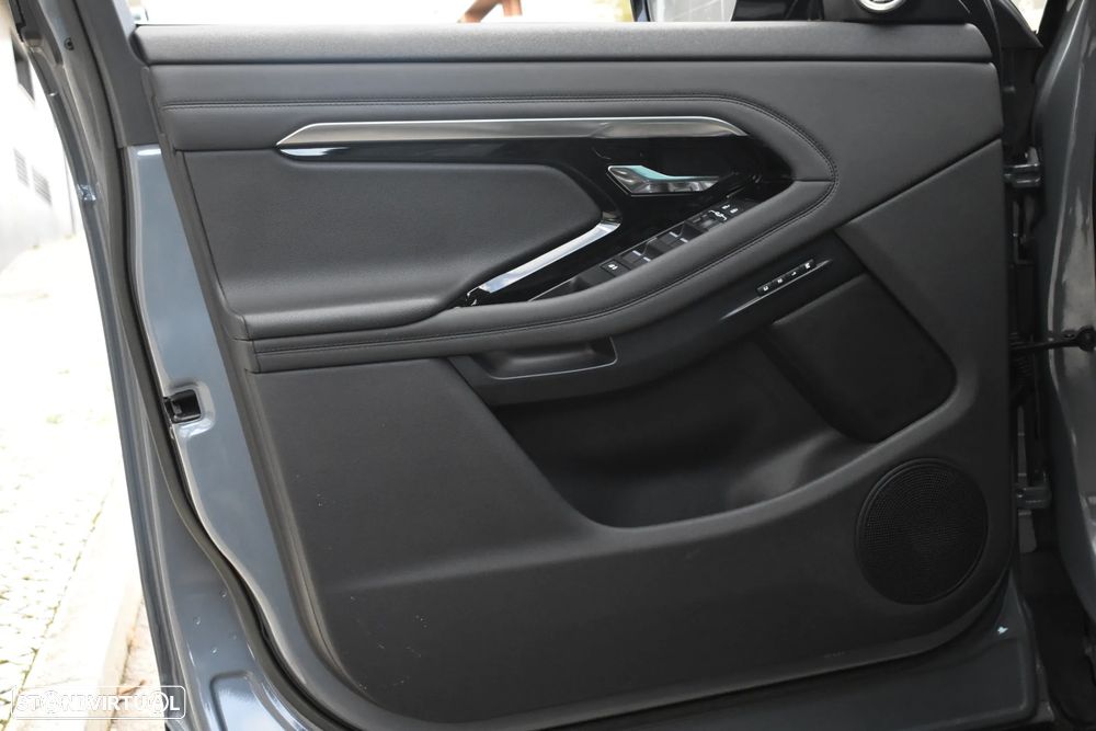 Land Rover Range Rover Evoque 1.5 P300e AWD R-Dynamic SE Auto - 24