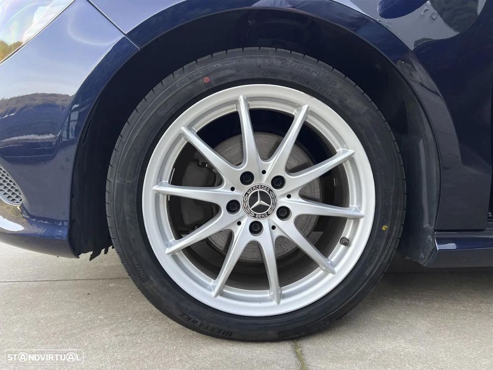 Mercedes-Benz CLA 180 d Urban - 9