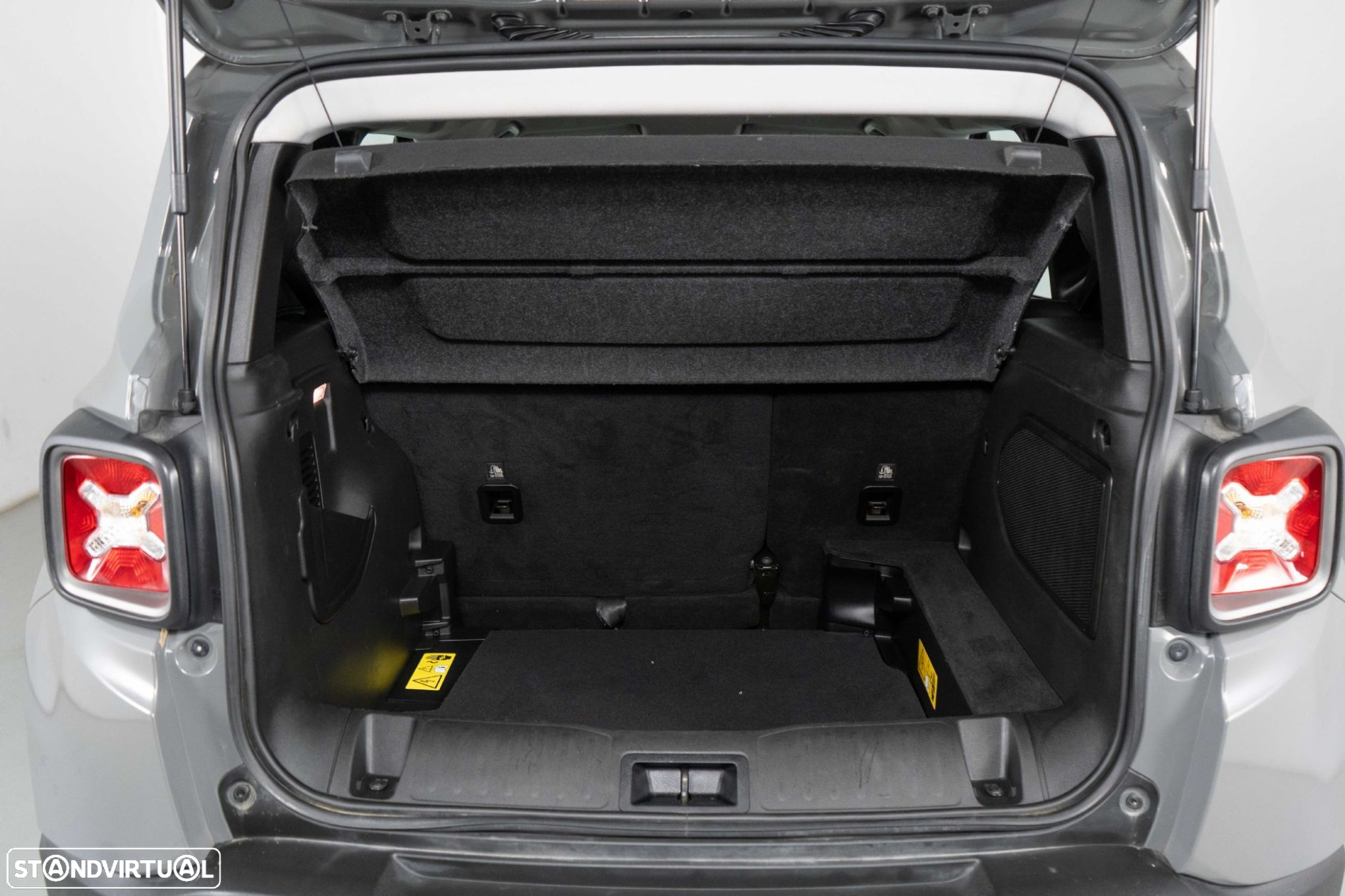 Jeep Renegade 1.3 TG 4Xe Limited - 12