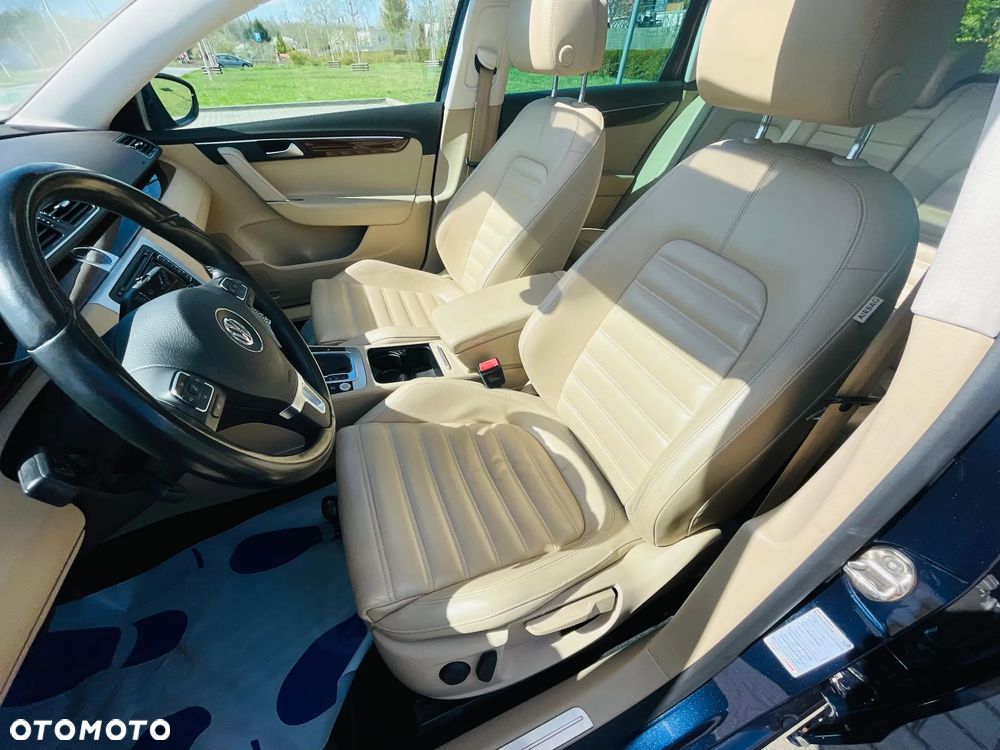 Volkswagen Passat 2.0 TDI DPF DSG Highline - 11