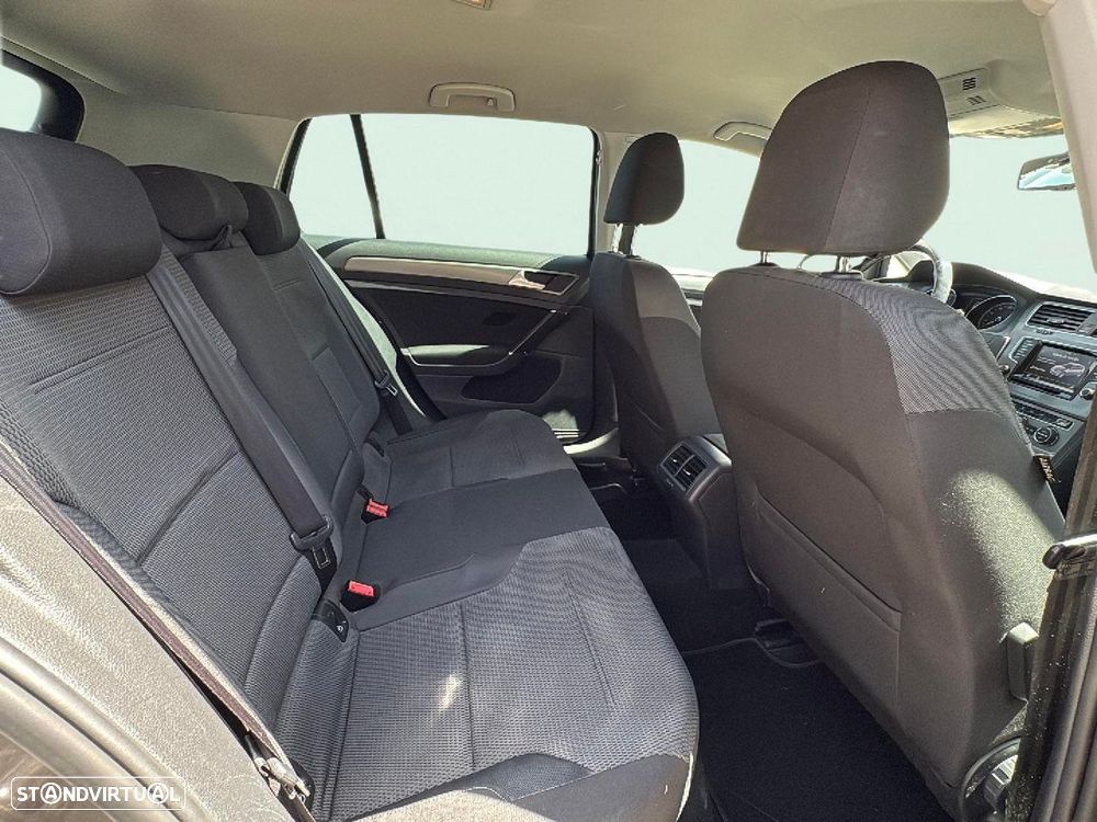 VW Golf 1.6 TDi BlueMotion Trendline - 17