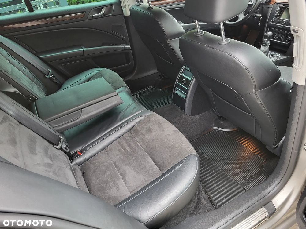 Skoda Superb 2.0 TDI Exclusive - 18