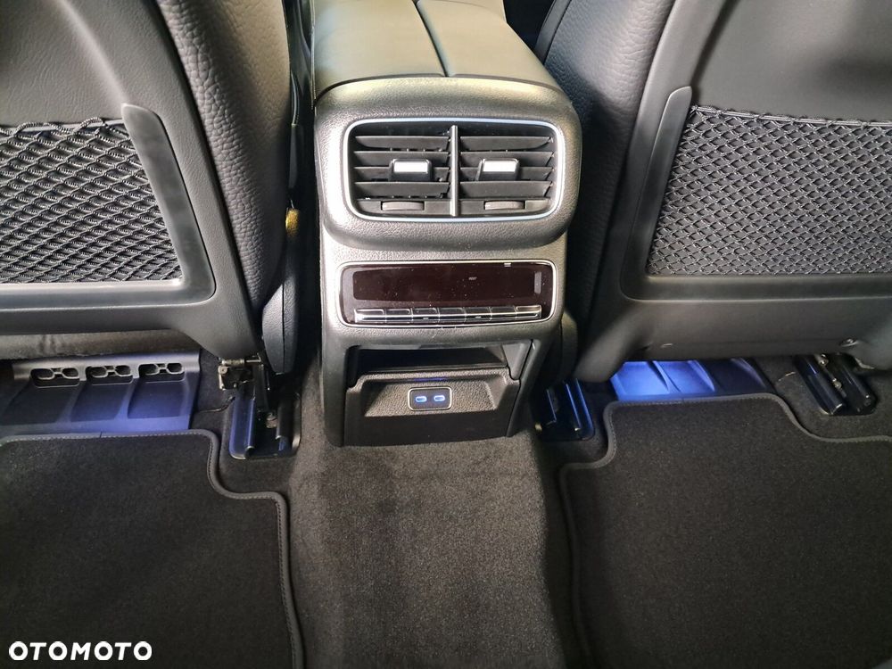 Mercedes-Benz GLE - 26