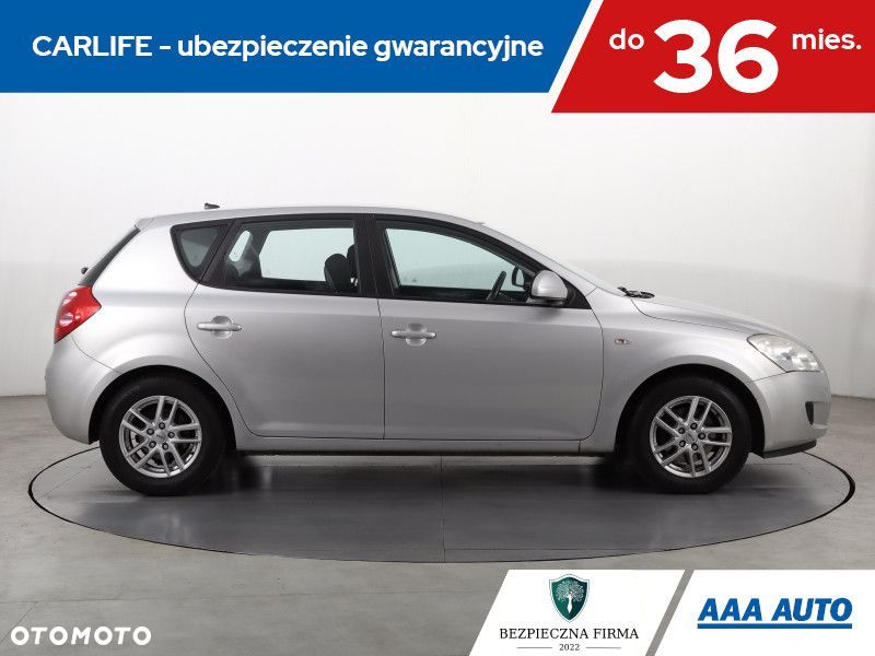 Kia Ceed - 7