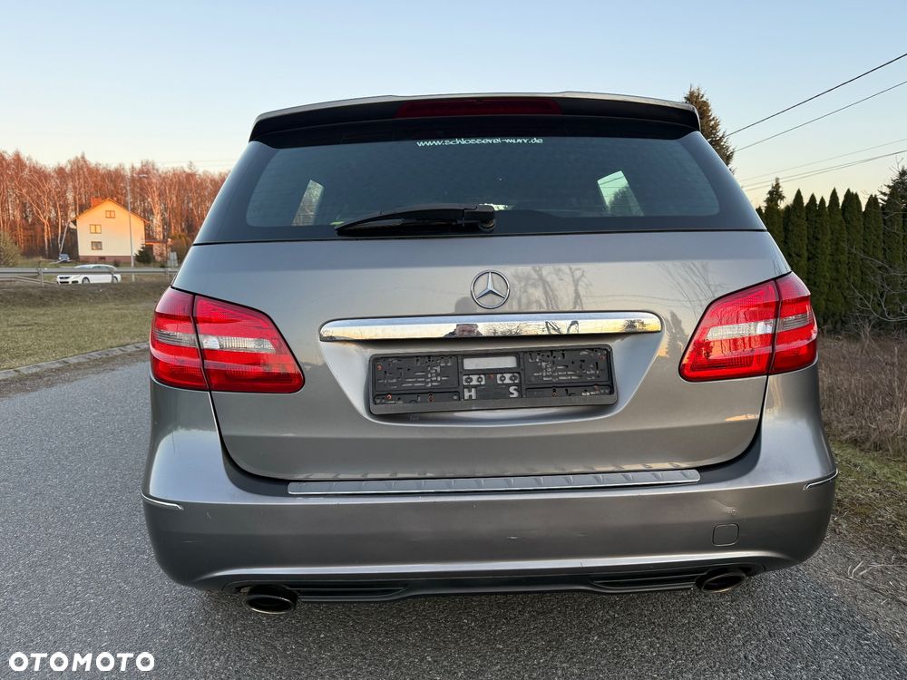 Mercedes-Benz Klasa B 180 BlueEFFICIENCY Edition - 11