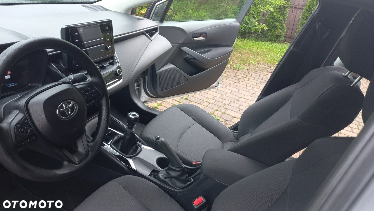 Toyota Corolla - 17