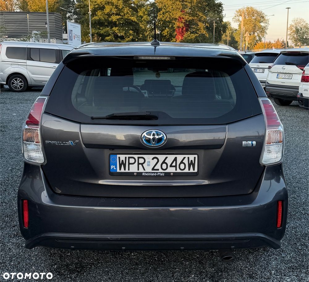 Toyota Prius (Hybrid) Executive - 5
