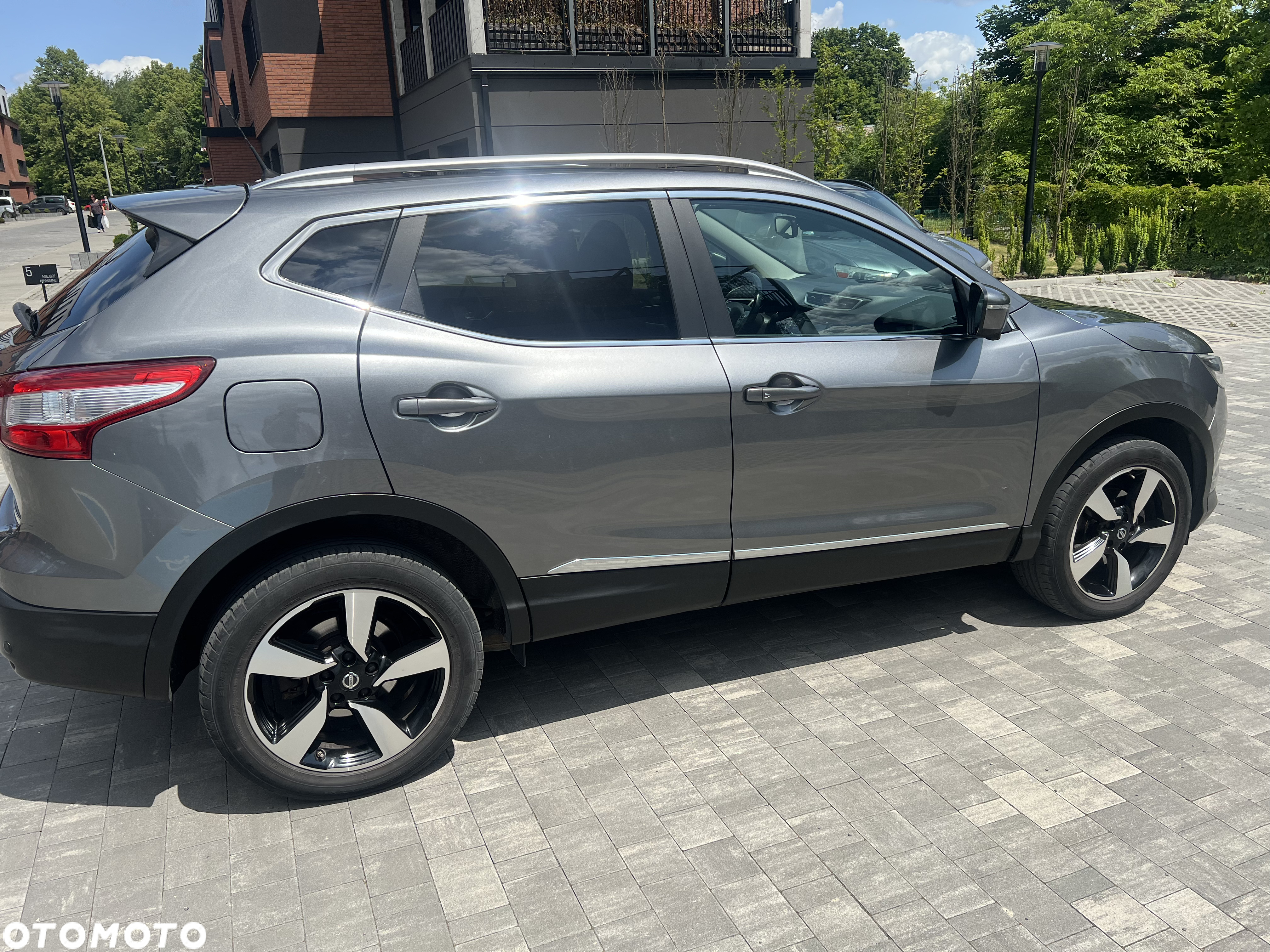 Nissan Qashqai 1.6 DIG-T N-Connecta - 5