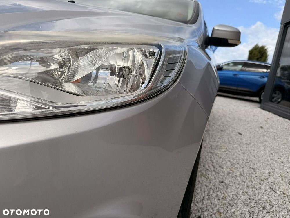 Ford Focus 1.6 TDCi DPF SYNC Edition - 8