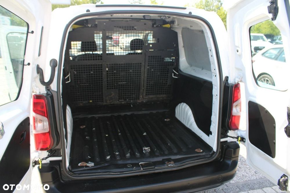 Toyota Proace City - 23