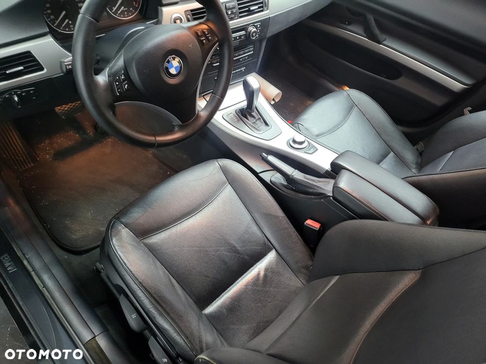 BMW Seria 3 318i - 15