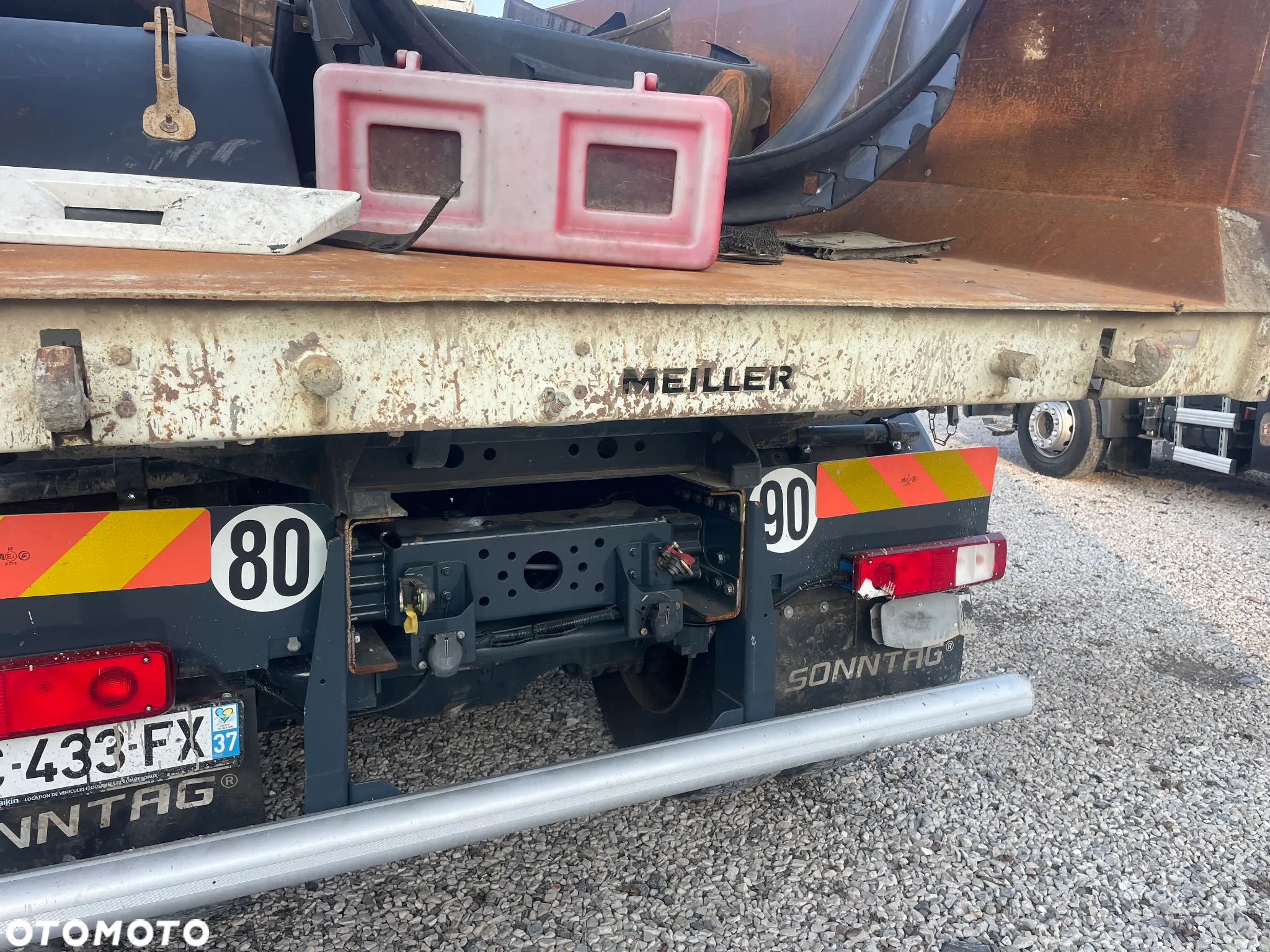 Renault Lander 6X4 - 21
