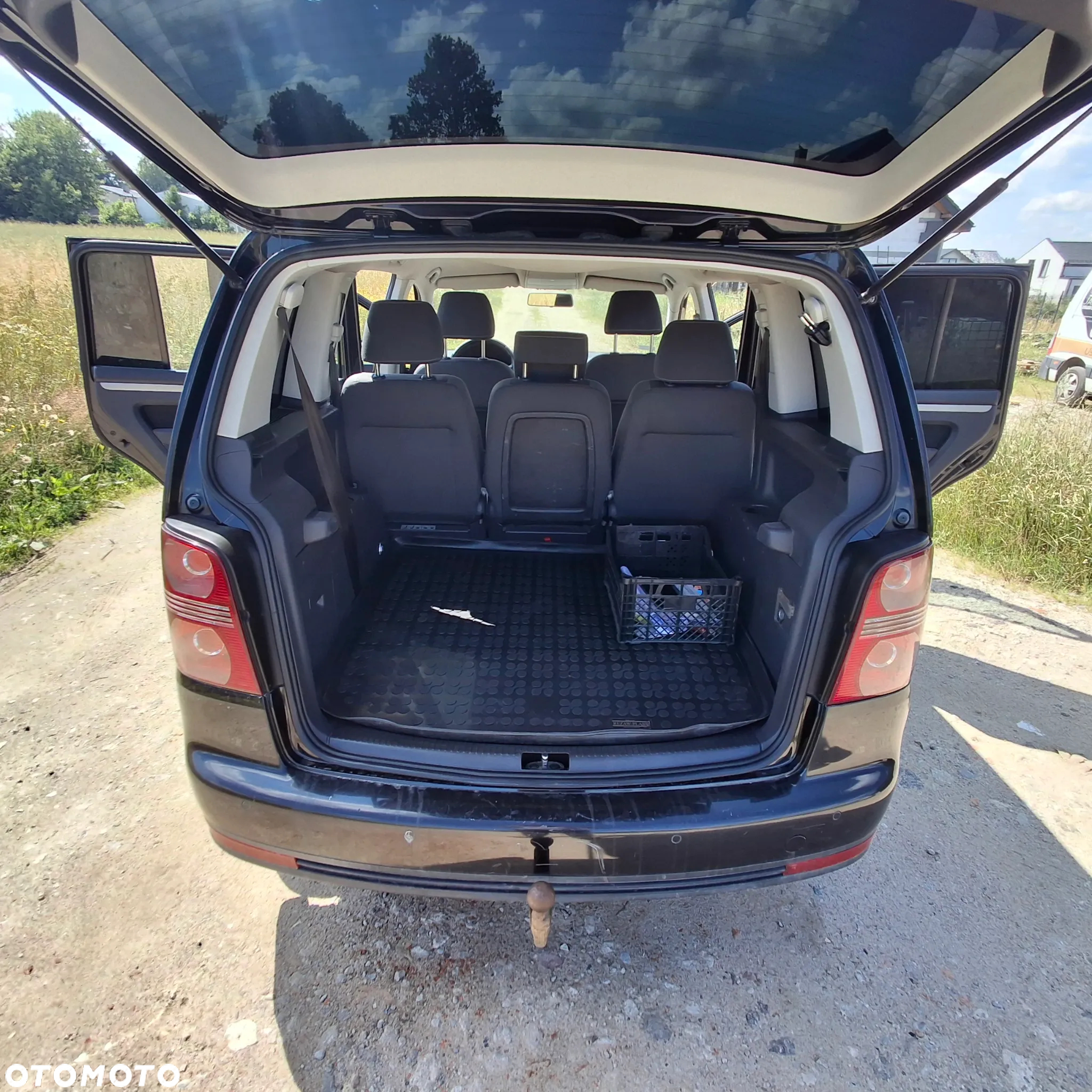 Volkswagen Touran 2.0 TDI DPF Cross - 8