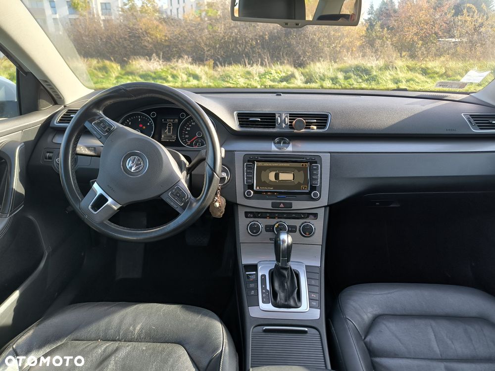 Volkswagen Passat 2.0 TDI DSG BlueMotion Technology Comfortline - 4