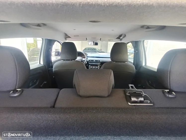 Dacia Sandero 1.0 SCe Essential - 45