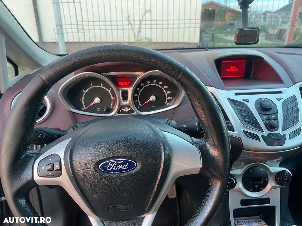 Ford Fiesta 1.25i Titanium - 10