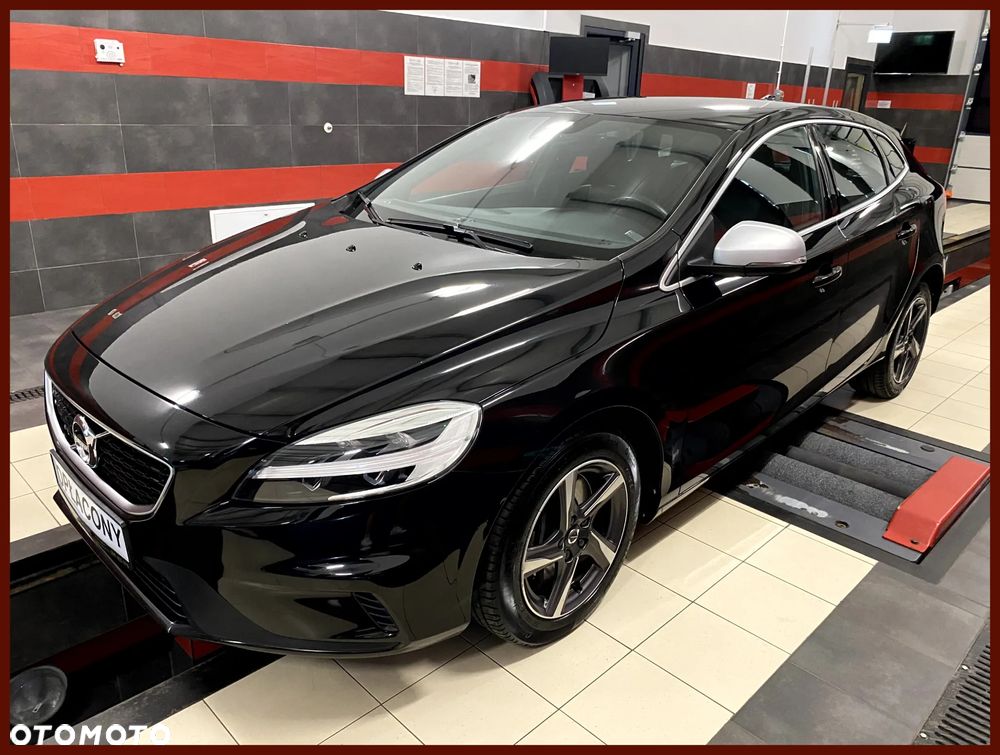 Volvo V40 D3 Drive-E R-Design Momentum - 1
