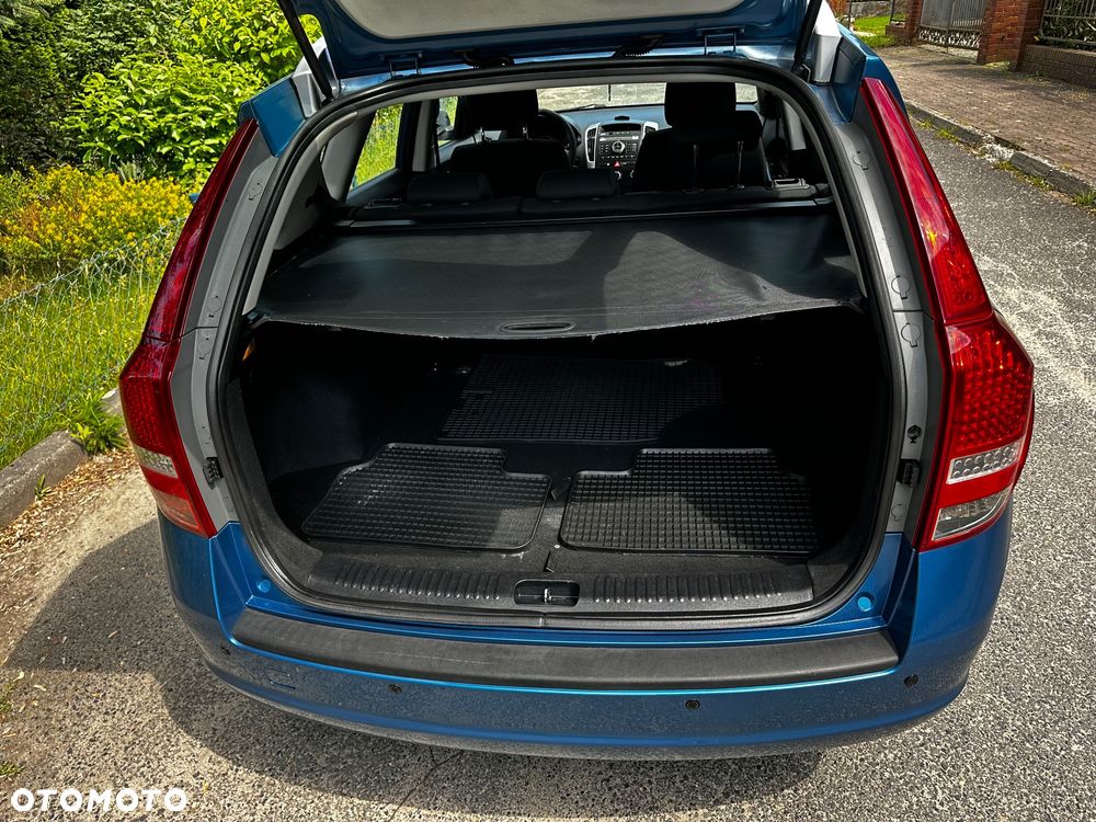 Kia Ceed - 9