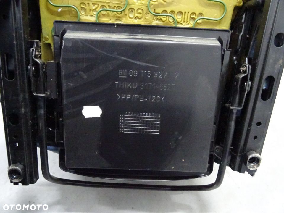 FOTEL PRAWY PRZÓD PRZEDNI OPEL CORSA C 3D HB NR82 - 11