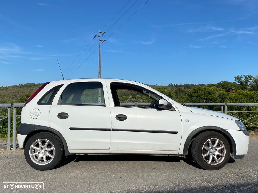 Opel Corsa 1.7 DTi 16V - 2