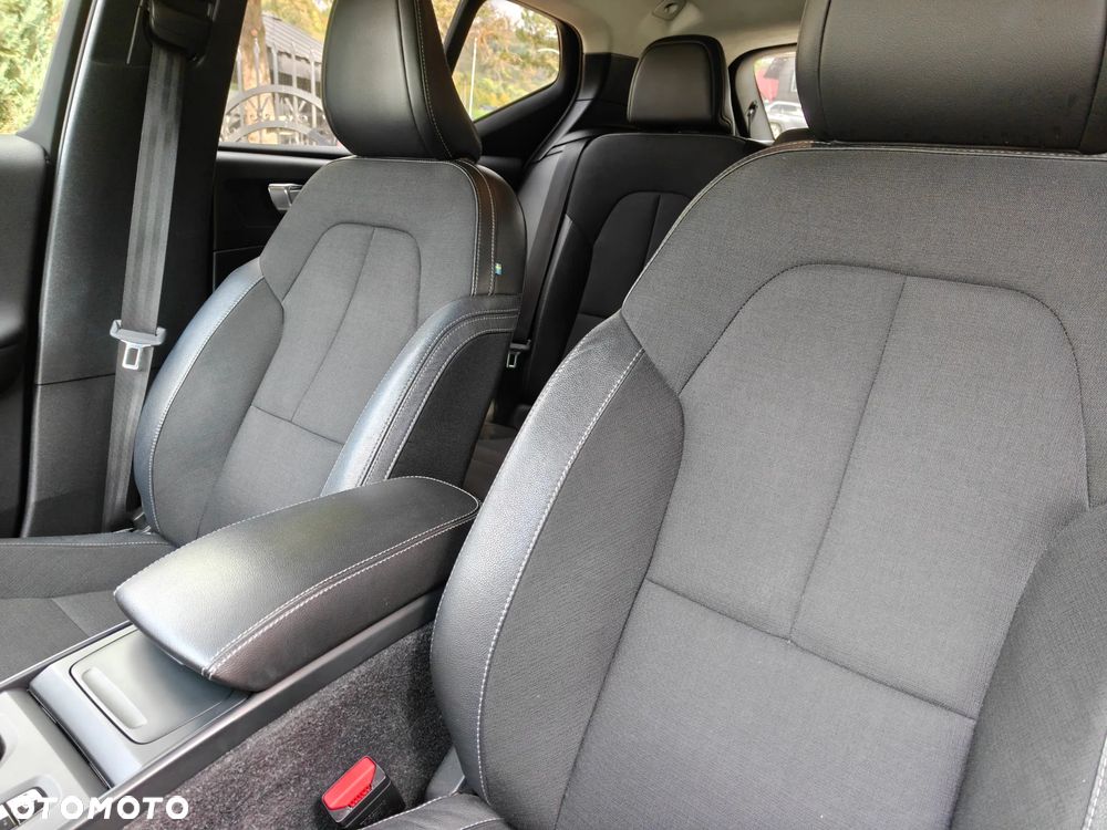 Volvo XC 40 T4 AWD Geartronic Momentum - 18