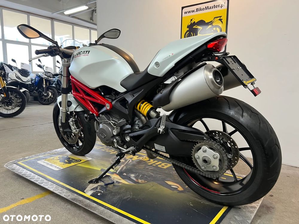Ducati Monster - 27