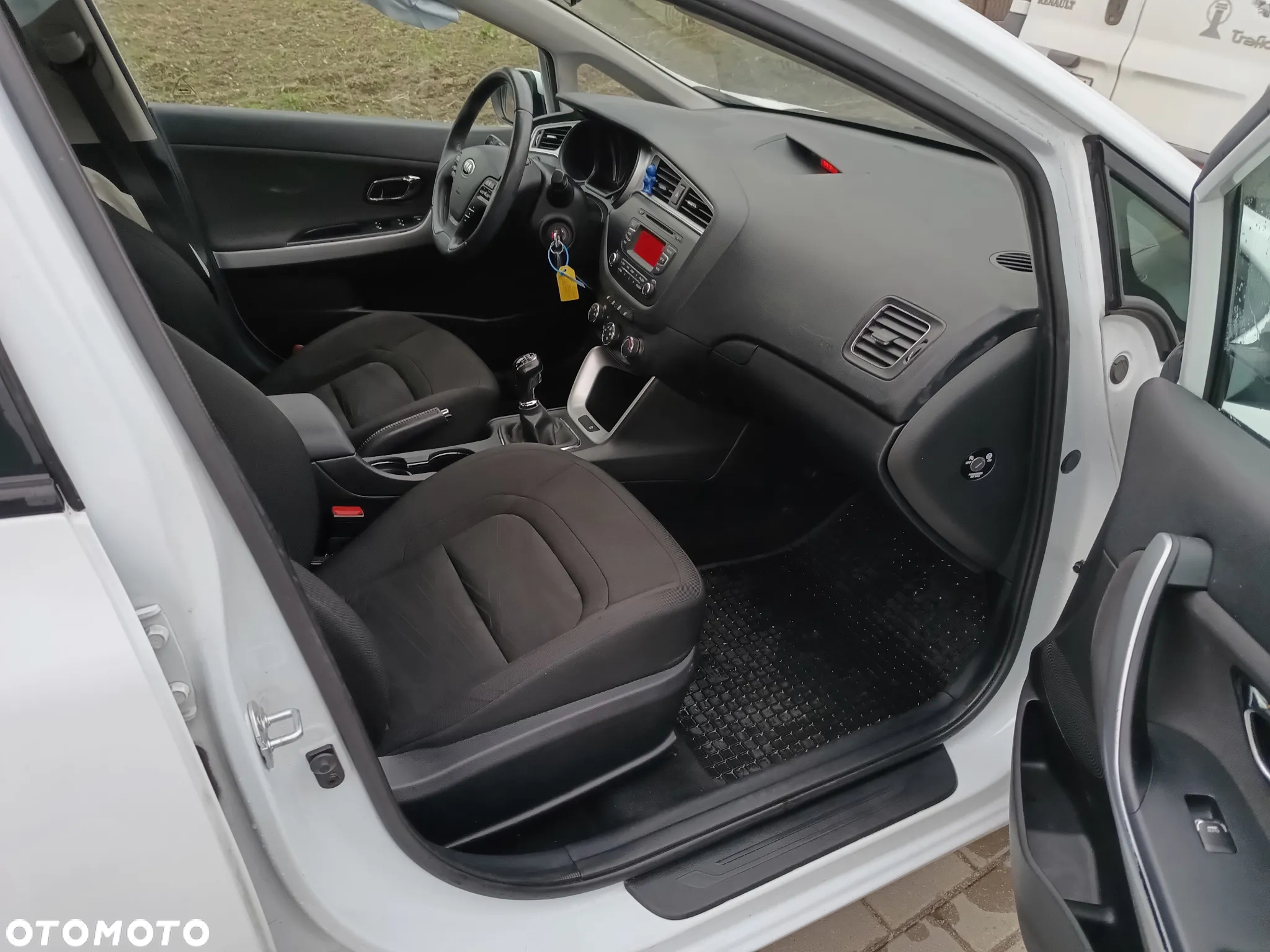 Kia Ceed - 24