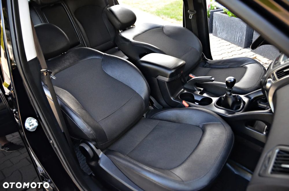 Hyundai ix35 1.7 CRDi Premium 2WD - 38