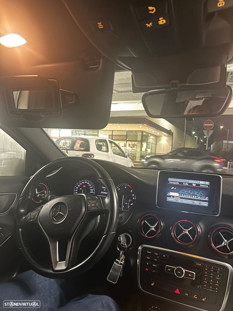 Mercedes-Benz A 180 CDI (BlueEFFICIENCY) - 12