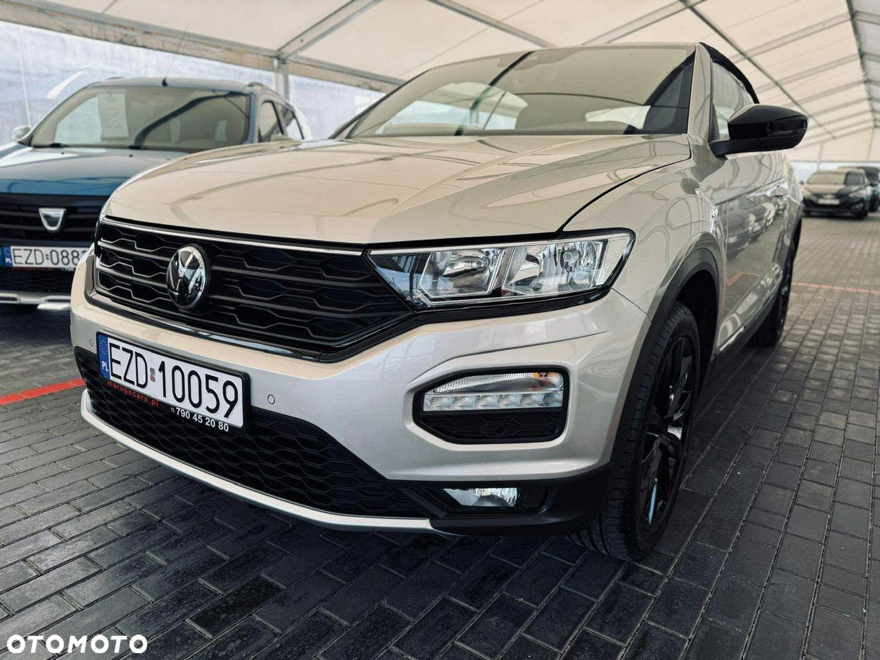 Volkswagen T-Roc - 12