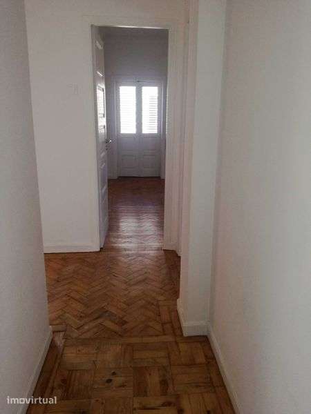 VENDE T3 e T2 NA CIDADE DO PORTO (Junto à Praça Velasquez) - Grande imagem: 3/9