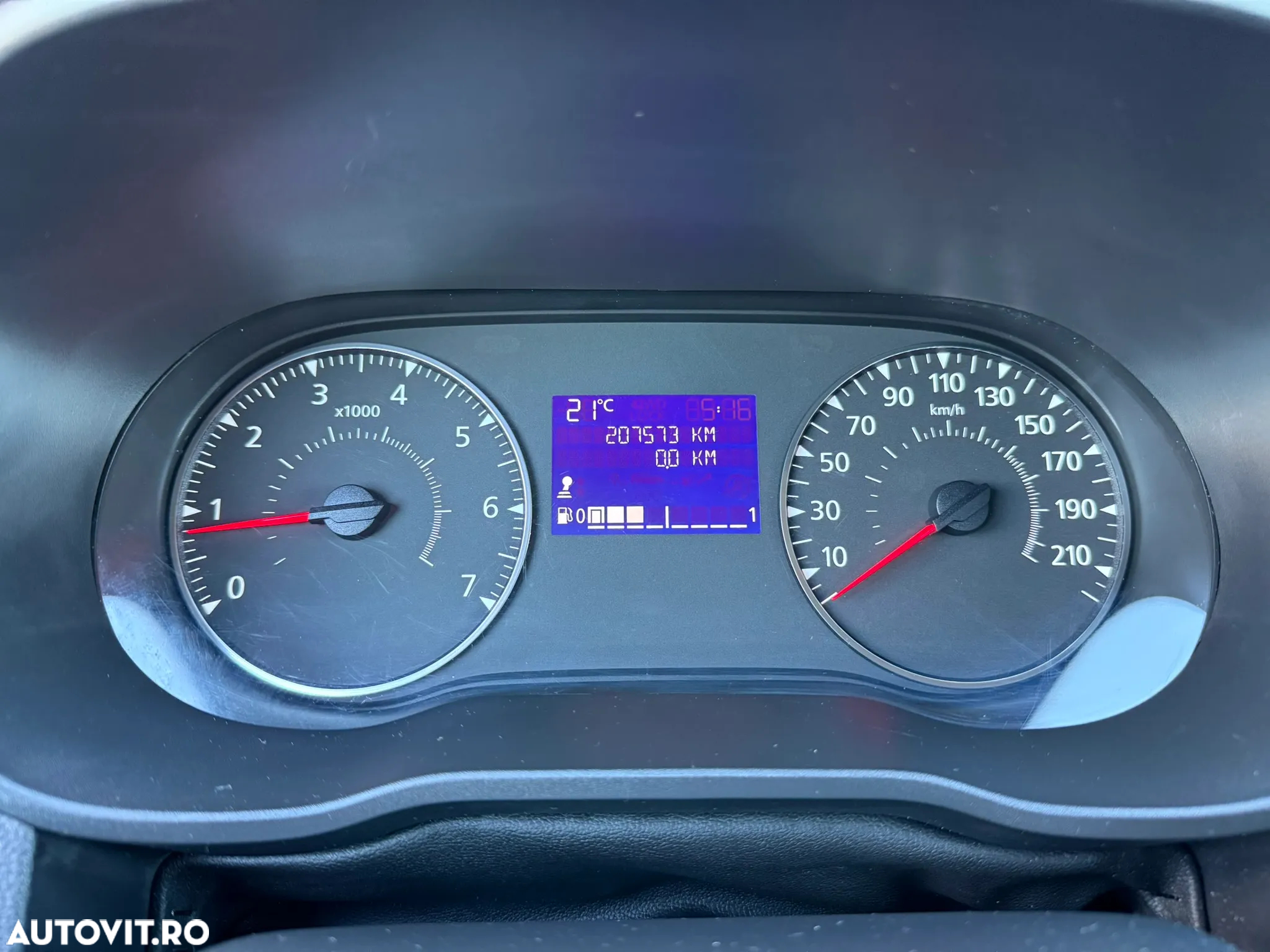 Dacia Duster 1.6 SCe Comfort - 25