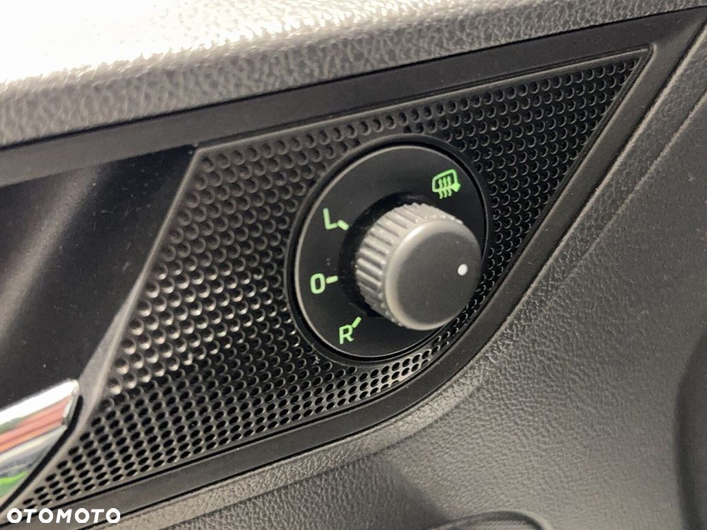 Skoda RAPID 1.0 TSI Ambition - 21