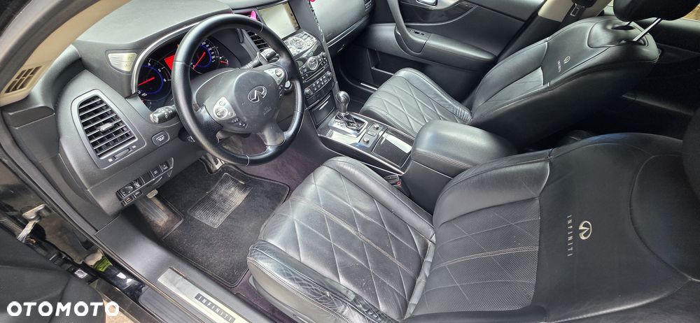 Infiniti FX - 9