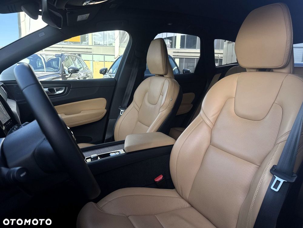 Volvo XC 60 - 30