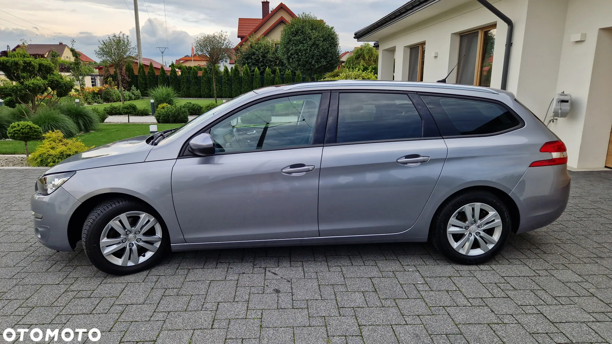 Peugeot 308 SW 1.6 BlueHDi Allure S&S - 3