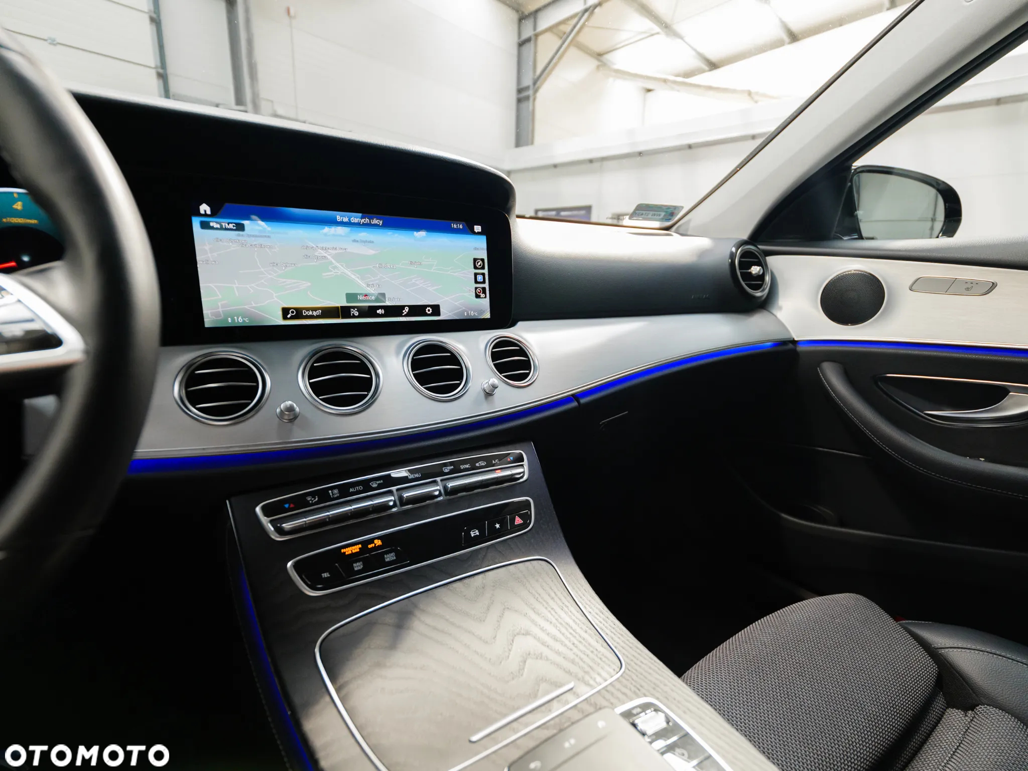 Mercedes-Benz Klasa E 200 Avantgarde - 26