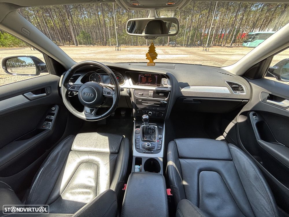 Audi A4 Avant 2.0 TDI Business Line Sport - 39
