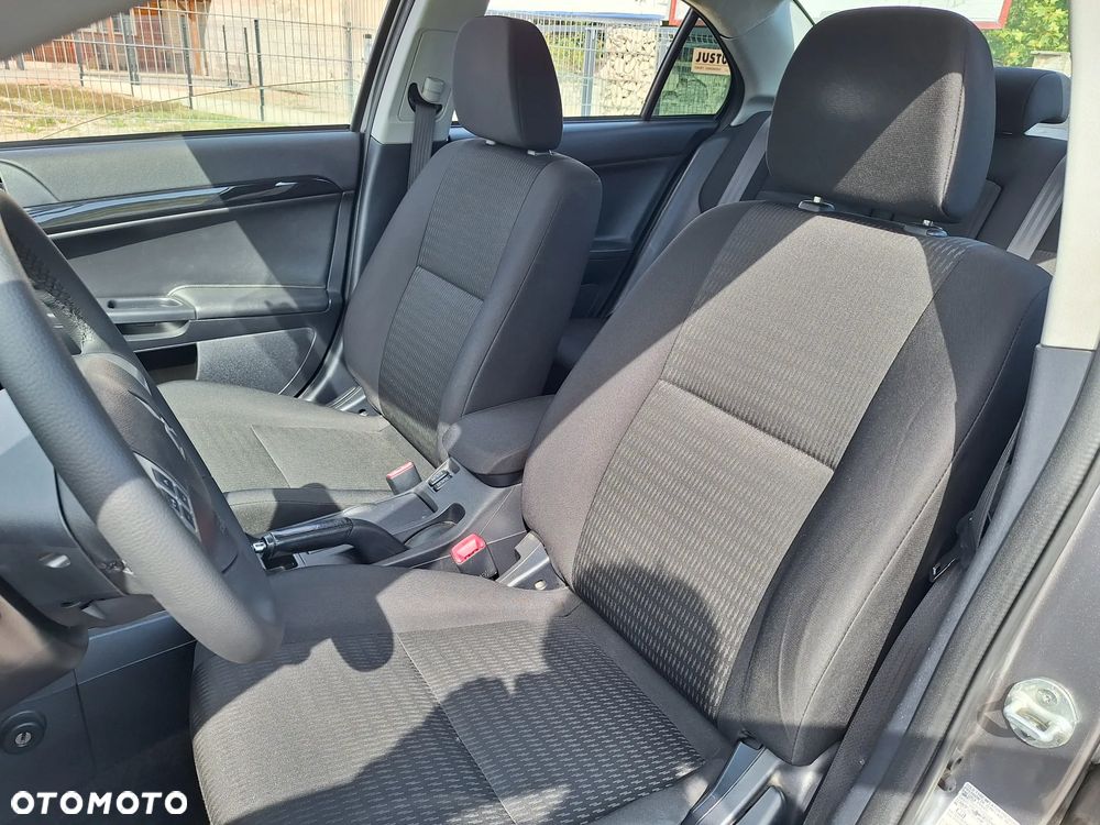 Mitsubishi Lancer - 24